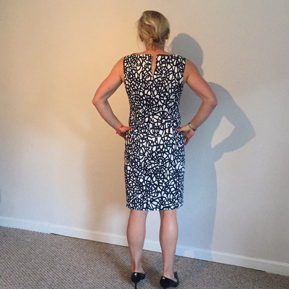 Dress - Picture 3 of 4